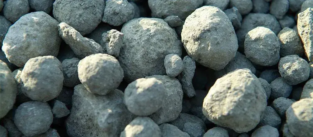 Tona cementu ile kosztuje? Sprawdź ceny i rodzaje cementu w Polsce