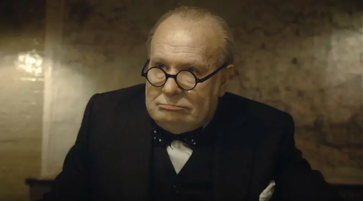 Gary Oldman w Czasie Mroku: Oscarowa transformacja w Churchilla