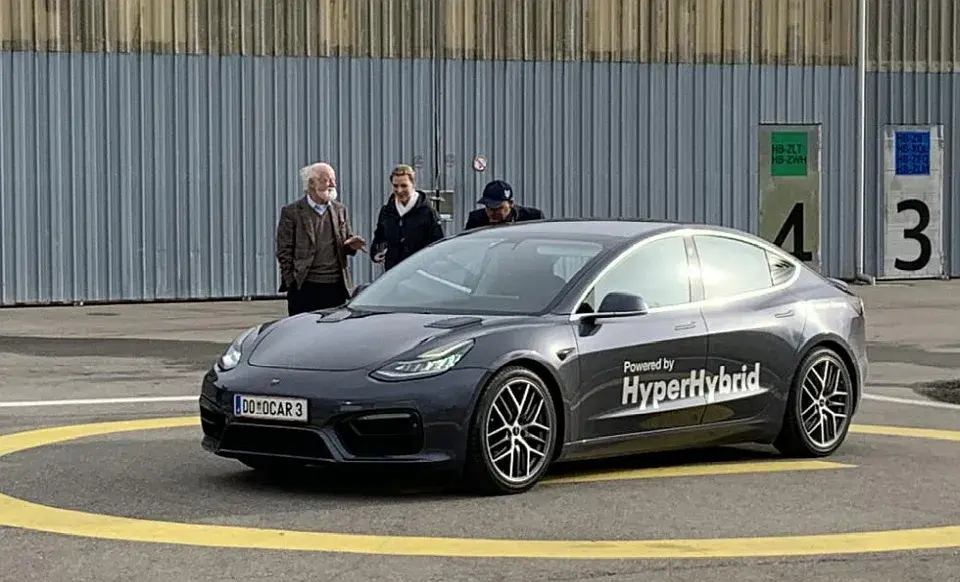 Czy Tesla ma silnik spalinowy? Odkryj prawdę o elektrycznych autach