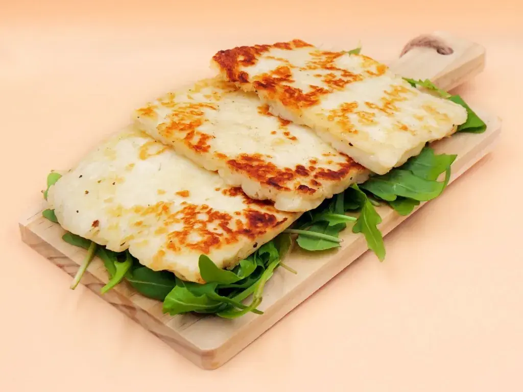 Czy w ciąży można jeść ser halloumi? Bezpieczne wybory żywieniowe