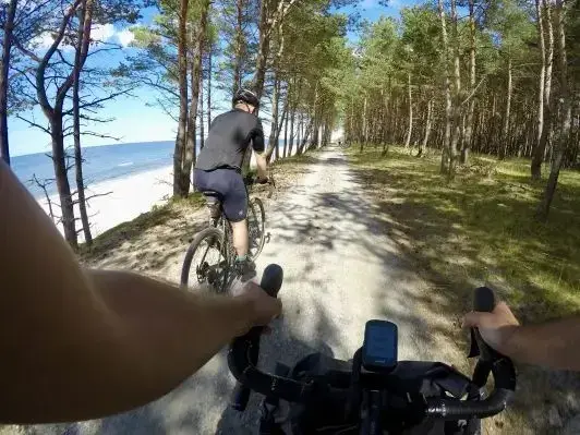 Gdzie leży Krynica Morska? Odkryj jej ukrytą lokalizację i atrakcje