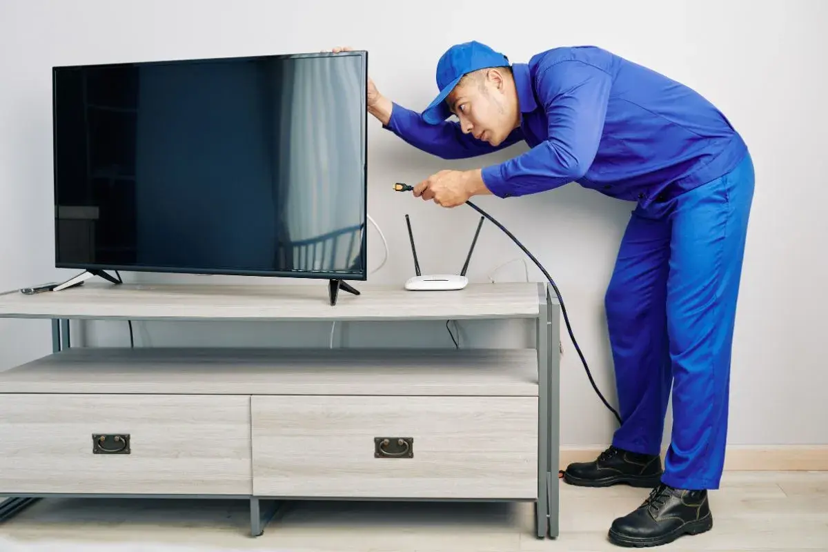 Jak podłączyć dekoder do telewizora bez HDMI? Sprawdź proste metody