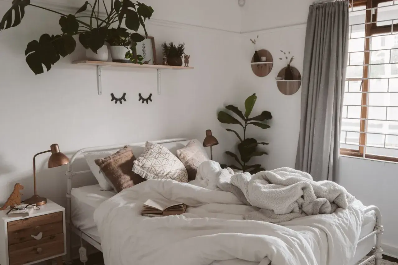 Jak urządzić pokój w stylu boho – praktyczne porady i tanie inspiracje