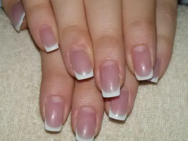 Ile można trzymać manicure hybrydowy? Kluczowe informacje i porady