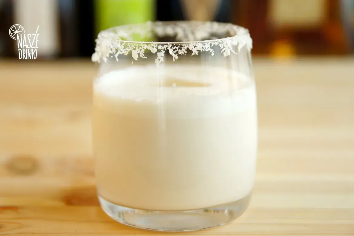 Proste i pyszne drinki z Malibu i mlekiem – przepisy i porady dla każdego