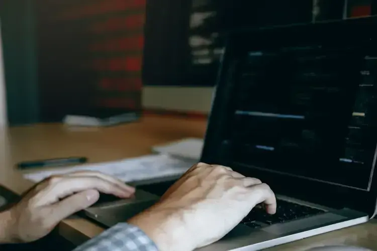 Jak usunąć podkreślenie linków w HTML? Prosty sposób w CSS