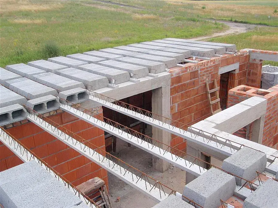 Ile kosztuje zmiana stropu w projekcie? Kluczowe informacje i porady