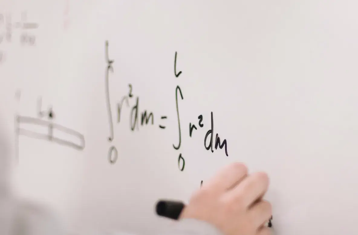 Jak spokojnie nadrobić szkolną matematykę od zera i w końcu ją zrozumieć
