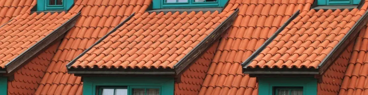 Ile zarabia dobry dekarz w Polsce? Zaskakujące fakty o wynagrodzeniu