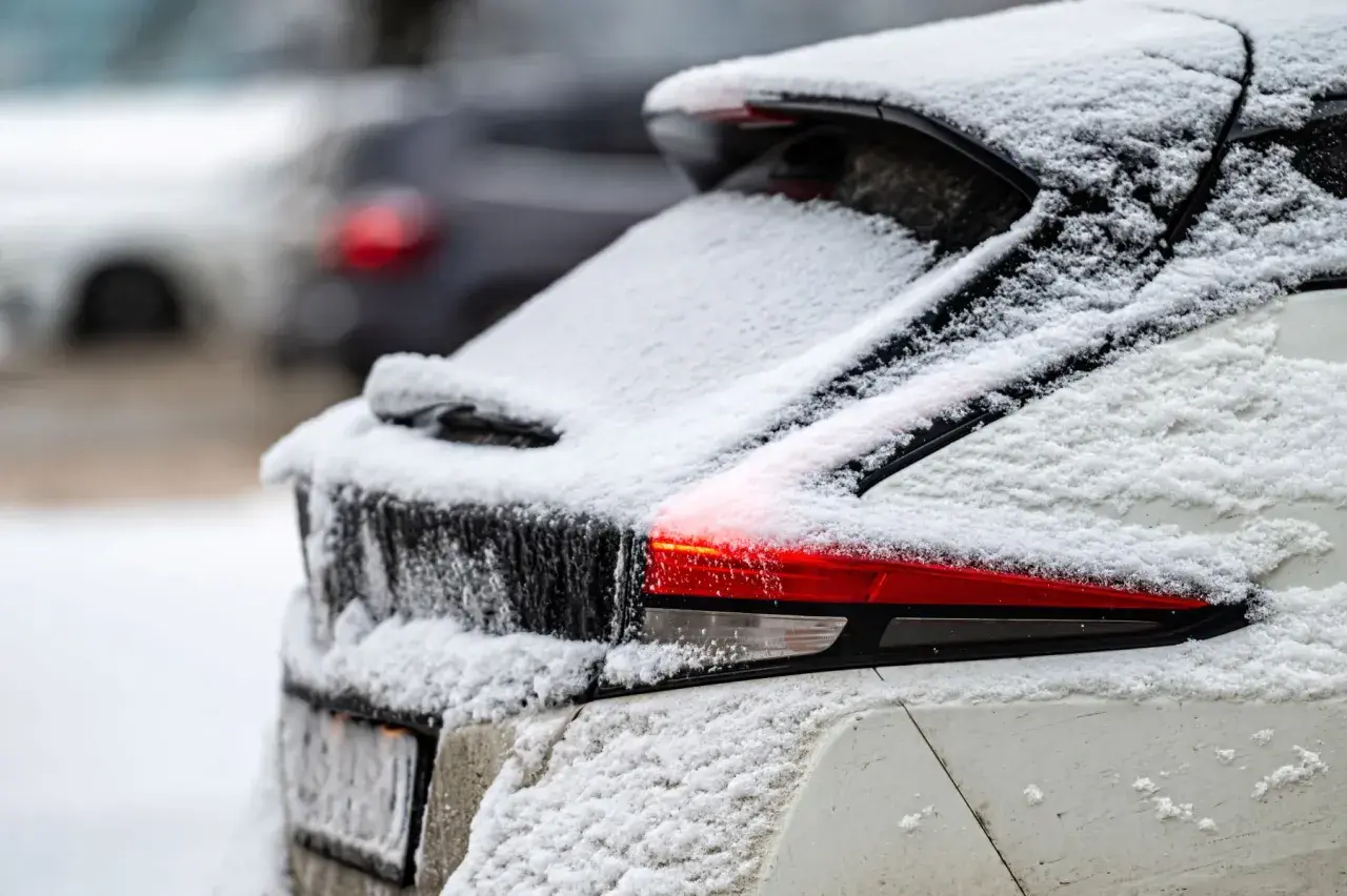 Eksploatacja hybrydy w niskich temperaturach i okresie przejściowym – co warto wiedzieć?