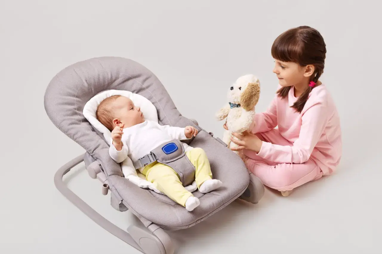 Ergonomia i komfort malucha – co mówią eksperci o korzystaniu z leżaczków?
