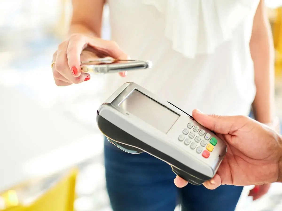 Jak płacić NFC w PKO BP po zmianach? Alternatywy dla HCE i więcej informacji