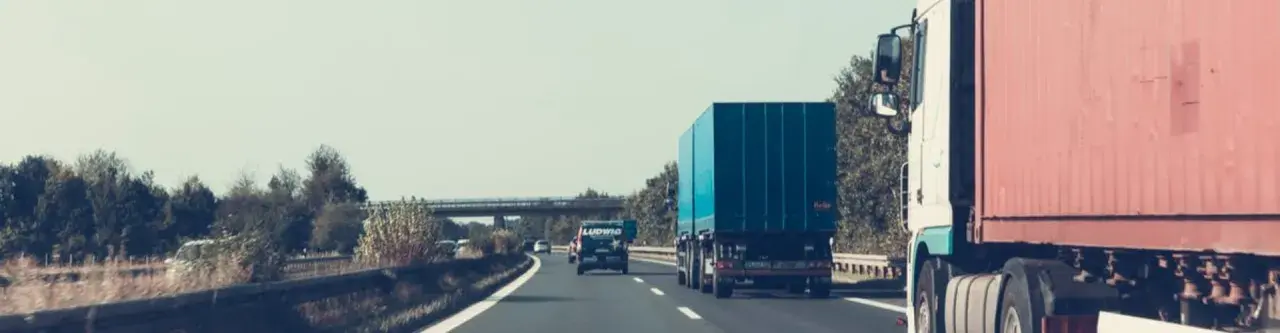 Na czym polega praca spedytora? Kluczowe zadania i wyzwania w logistyce