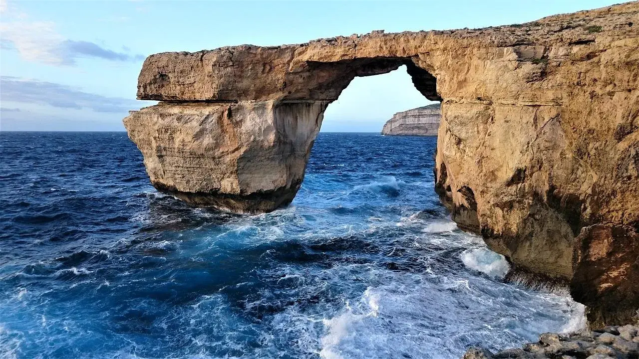 Czy Malta to wyspa? Odkryj jej niezwykłe cechy i historię