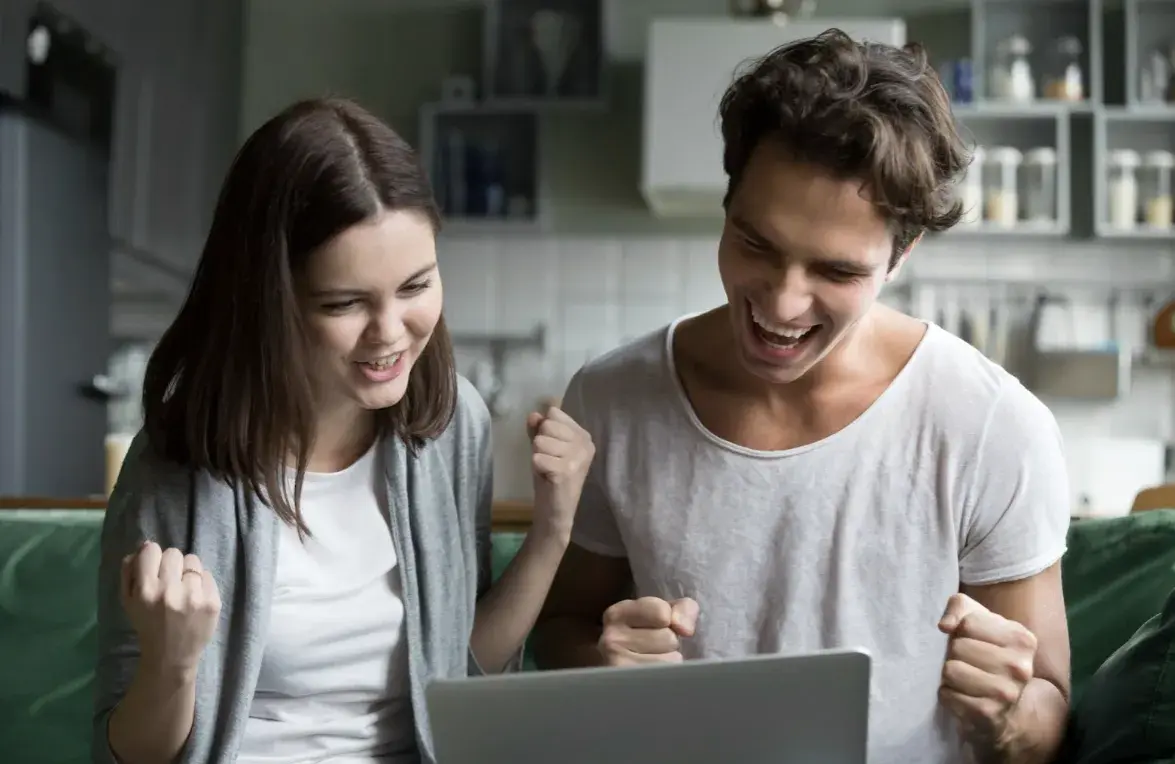 Gry cyfrowe z 5 bębnami: specyfika rozgrywki na platformach rozrywkowych online