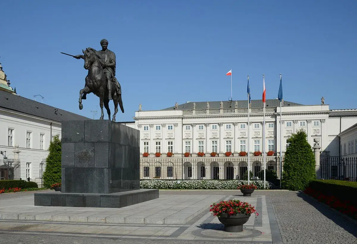 Pałac Namiestnikowski: fascynująca historia warszawskiej siedziby prezydenta