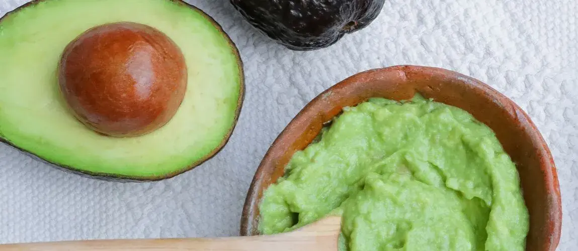 Jak przechowywać guacamole, aby uniknąć psucia i brązowienia