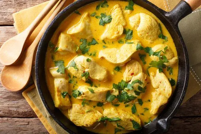 Jak zrobić kurczaka curry - prosty przepis na pyszny obiad