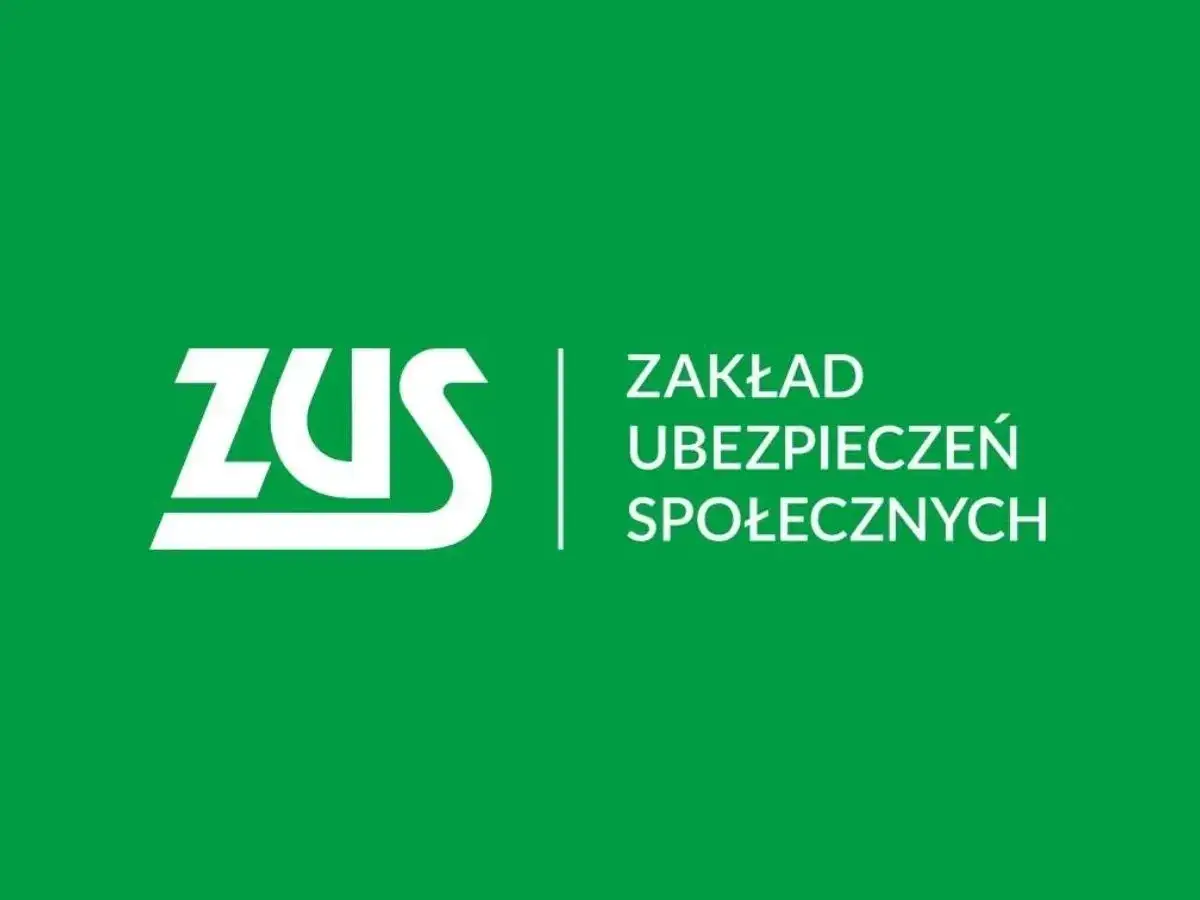 Logo ZUS, Zakład Ubezpieczeń Społecznych, w kolorze białym na zielonym tle.