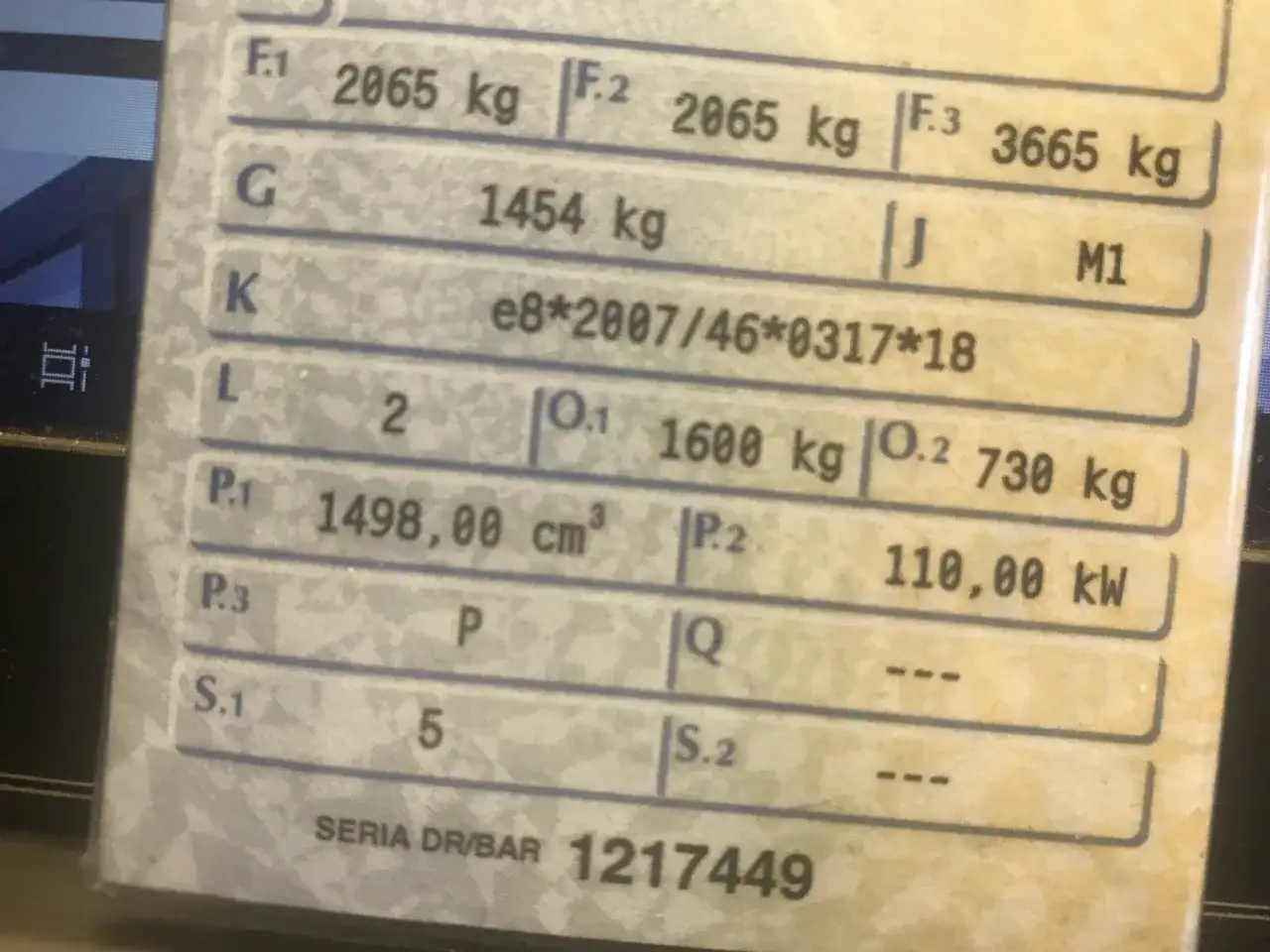Masa całkowita w dowodzie rejestracyjnym: F.1 2065 kg, F.2 2065 kg, F.3 3665 kg. G 1454 kg.