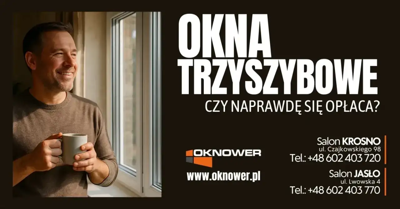 Uśmiechnięty mężczyzna z kubkiem kawy przy oknie. Reklama okna trzyszybowe.