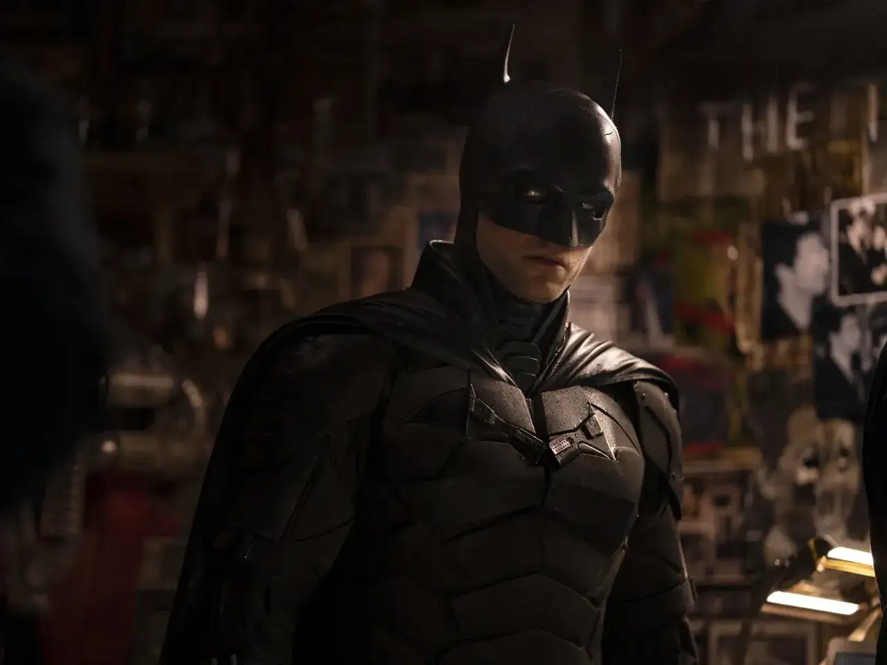 Robert Pattinson jako Batman, jeden z wielu utalentowanych aktorów wcielających się w Mrocznego Rycerza.