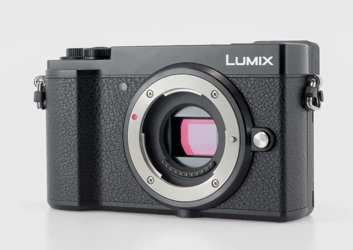 Test aparatu Panasonic GX1: Zalety, wady i opinie użytkowników