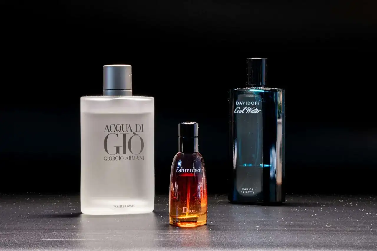 Perfumy w bagażu podręcznym: Acqua di Gio, Fahrenheit Dior i Cool Water Davidoff. Idealne na podróż.