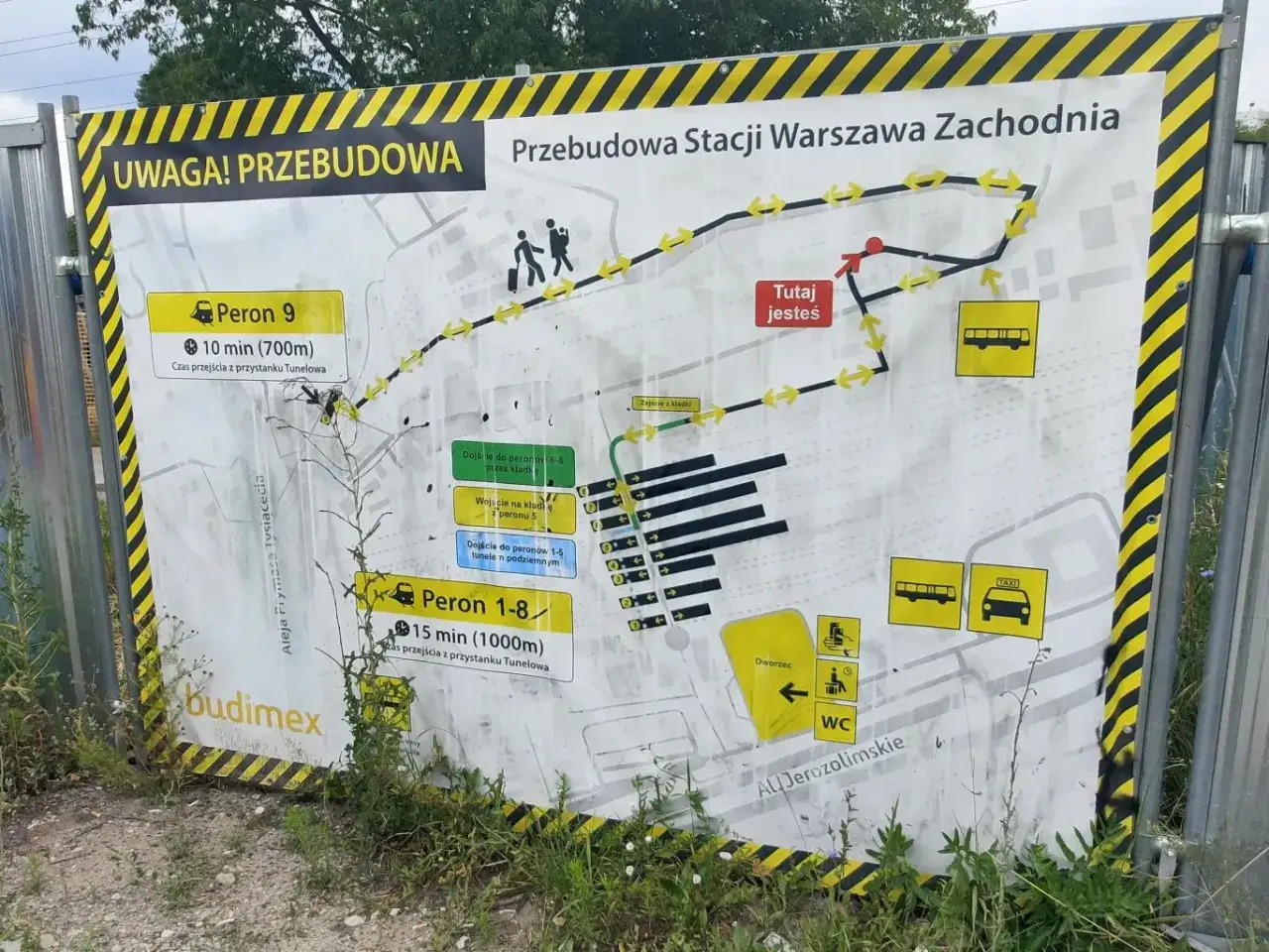 Mapa tymczasowa przebudowy stacji Warszawa Zachodnia. Informuje o trasie do Peronu 9 (10 min) i Peronów 1-8 (15 min).