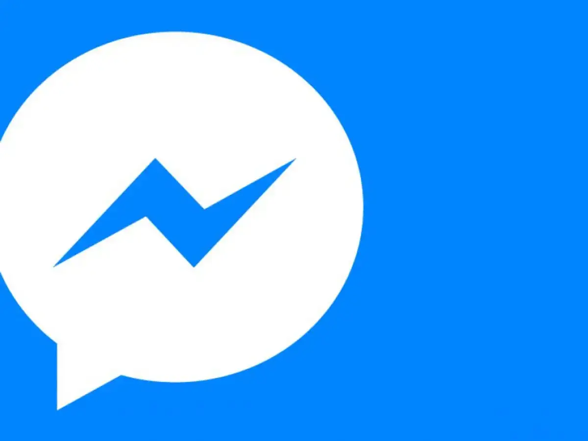 Logo Messengera. Zastanawiasz się, czy da się odzyskać konwersacje na Messengerze? Ikona aplikacji na niebieskim tle.
