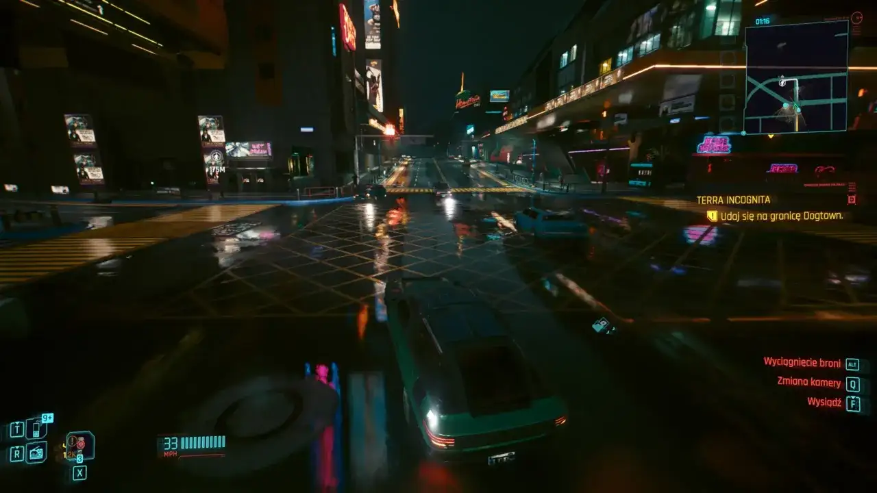 Nocne miasto w stylu cyberpunk. Deszczowa droga, neonowe reklamy i futurystyczny samochód. To wszystko w nowym, ekscytującym dodatku!