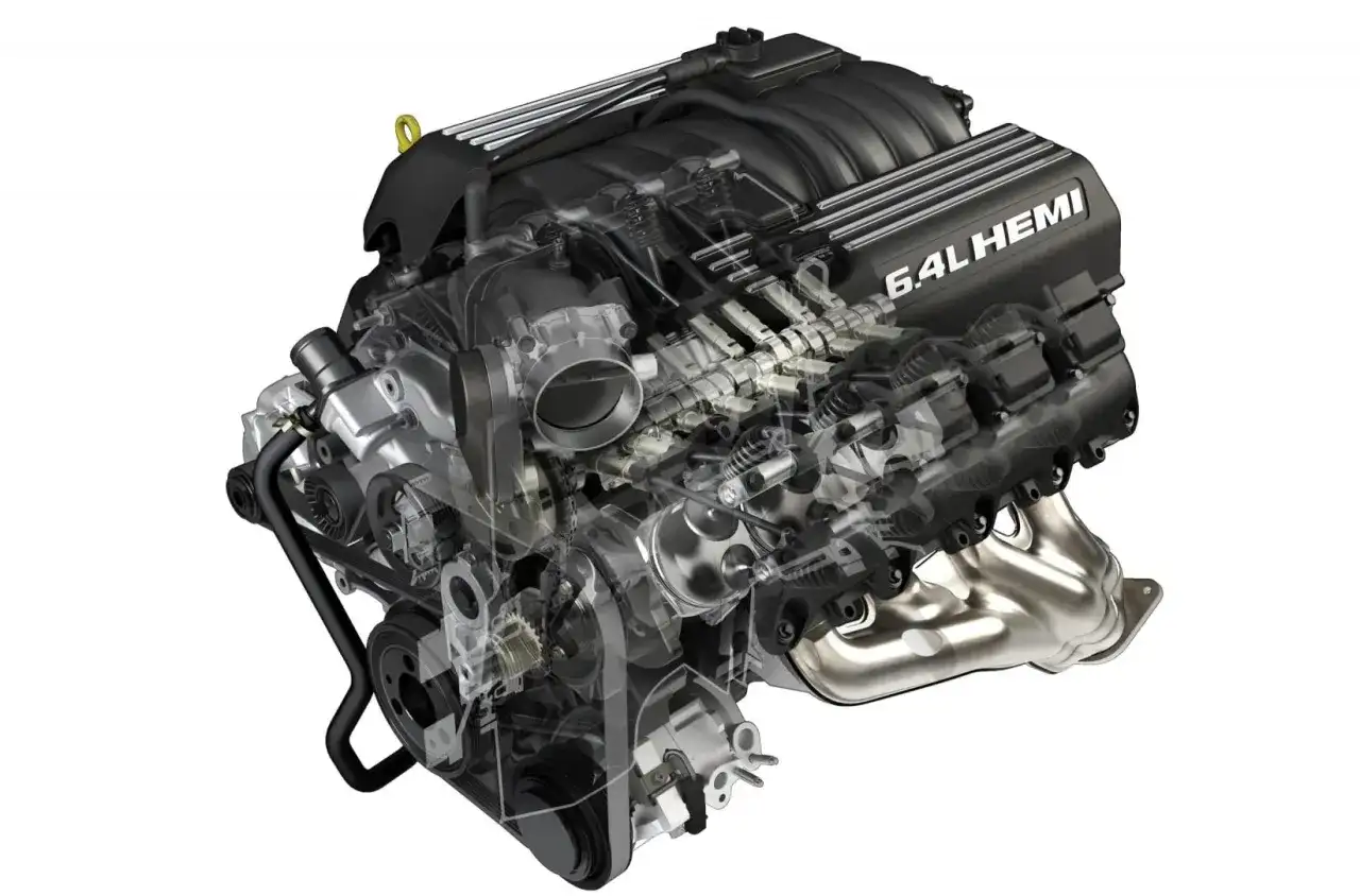 Przekrój silnika 6.4L HEMI z widocznymi elementami wewnętrznymi, takimi jak zawory i wałki rozrządu.