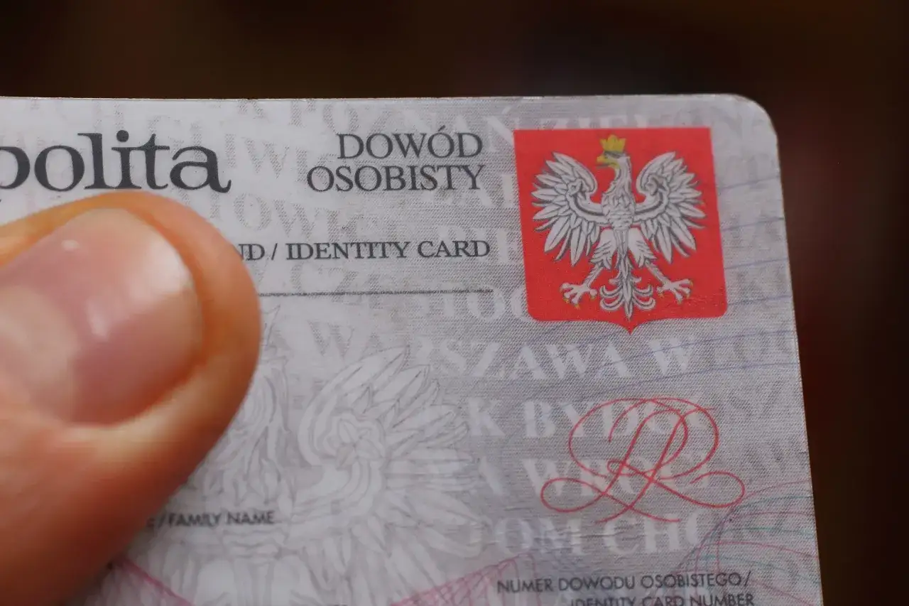 Zgubiony dowód osobisty: Kiedy policja? Jak zgłosić i wyrobić nowy?