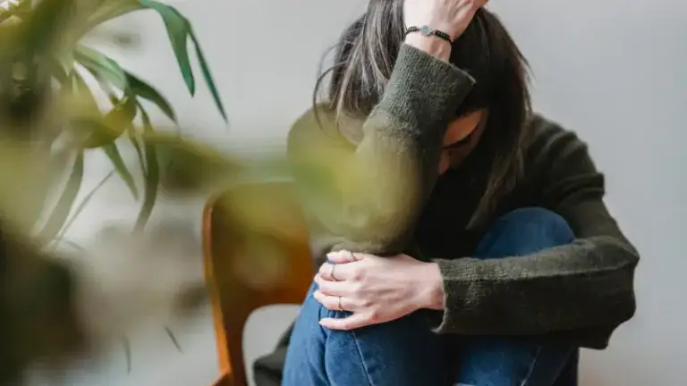 Jaki lekarz leczy nerwicę i jak uniknąć błędnych diagnoz?
