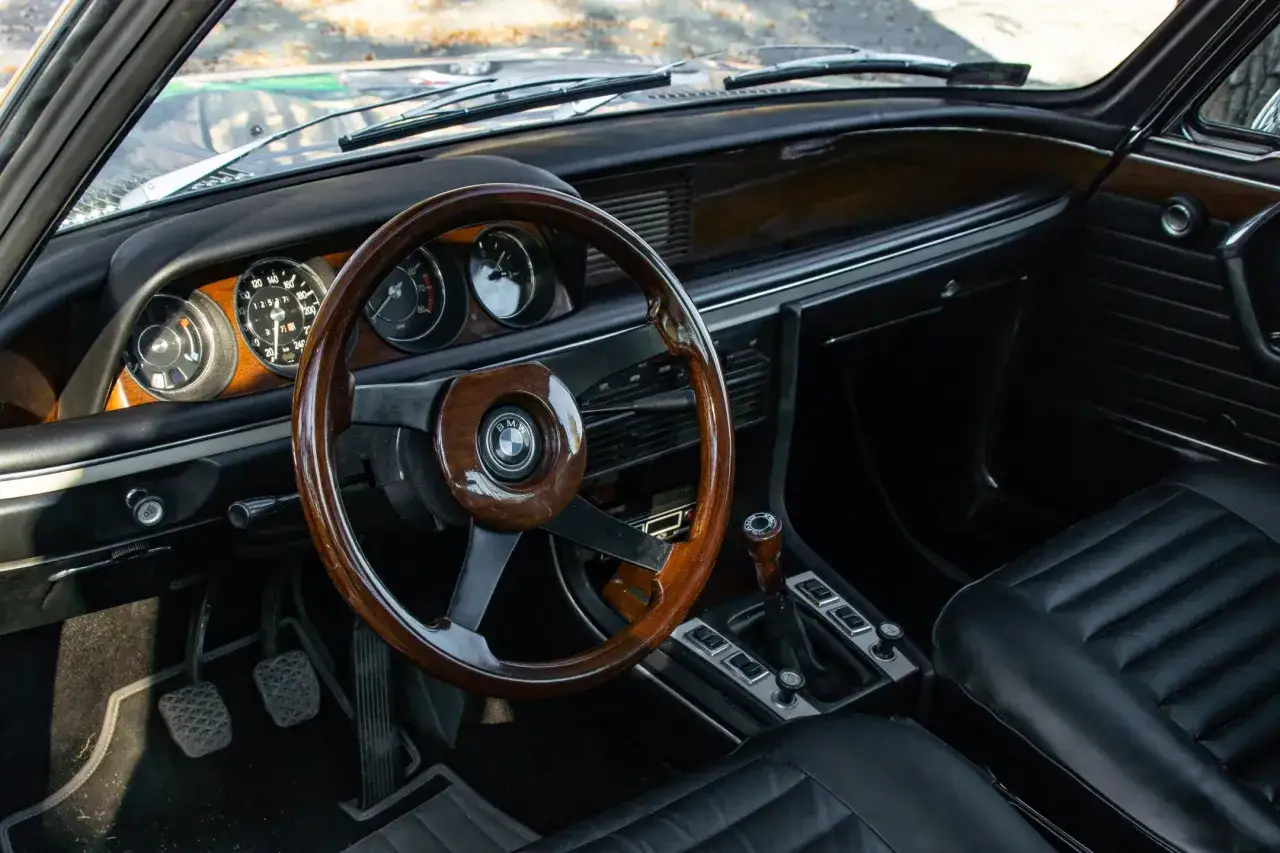 BMW E3 coupé: historia, cechy i osiągi, które zachwycają kierowców