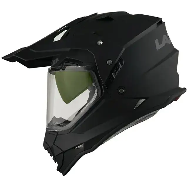 Kask enduro z szybą czy bez? Ekspert radzi, co wybrać