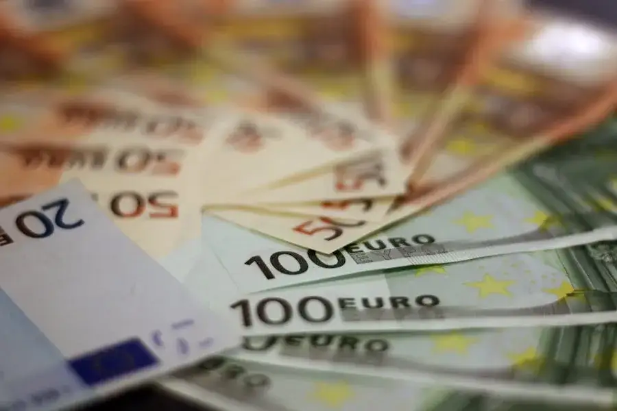 Jaka waluta we Francji? Dowiedz się, co musisz wiedzieć o euro