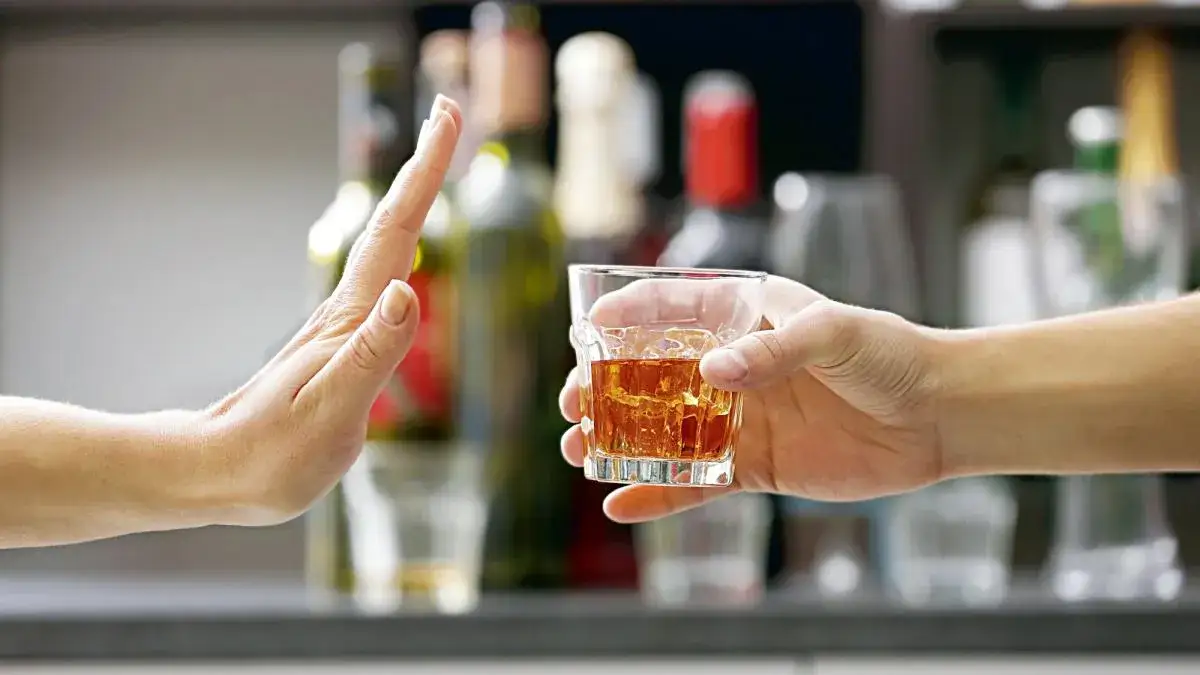 Kiedy można pić alkohol po znieczuleniu? Poznaj czas bezpiecznej przerwy