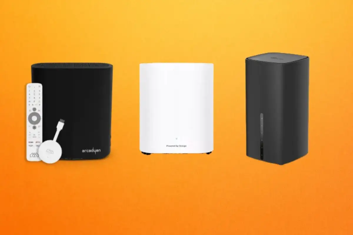 Trois appareils de connectivité : un routeur noir avec télécommande et dongle, un routeur blanc "Powered by Orange", et un routeur noir. Idéal pour avoir la fibre sans box.