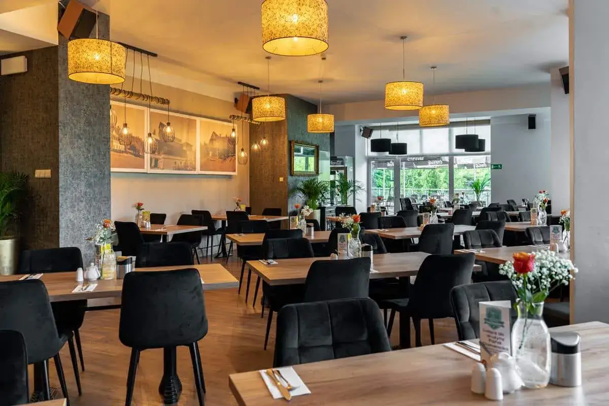 Gdzie zjeść w Ustroniu? Odkryj najlepsze restauracje i smaki