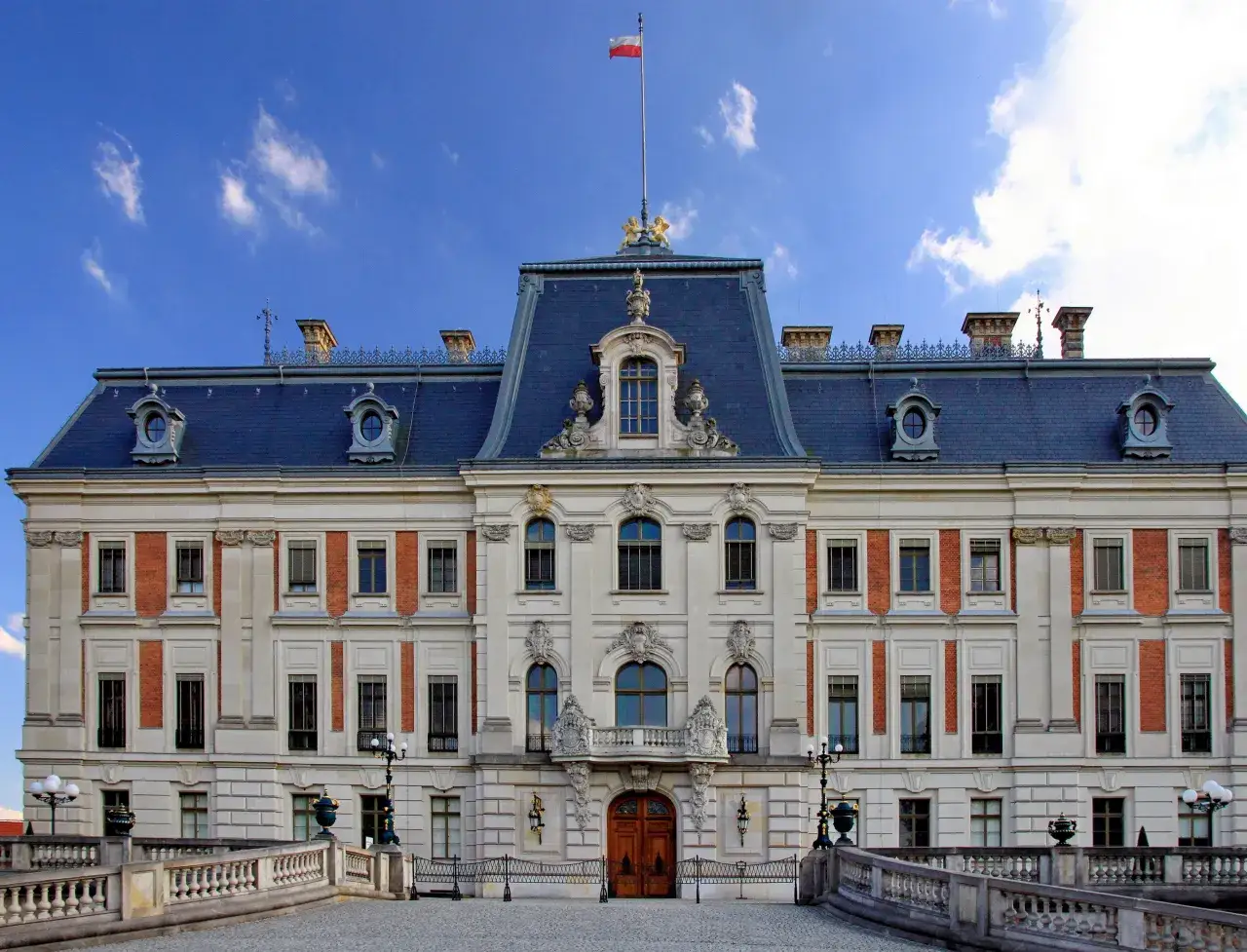 Zamek w Pszczynie: Fascynująca historia i architektura dwóch epok
