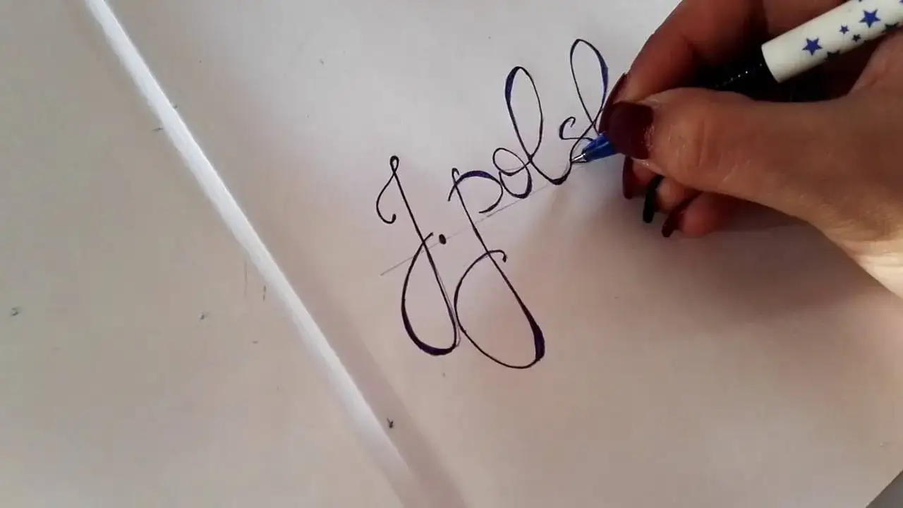 Jak ładnie podpisać zeszyt, by wyróżniał się w szkole?