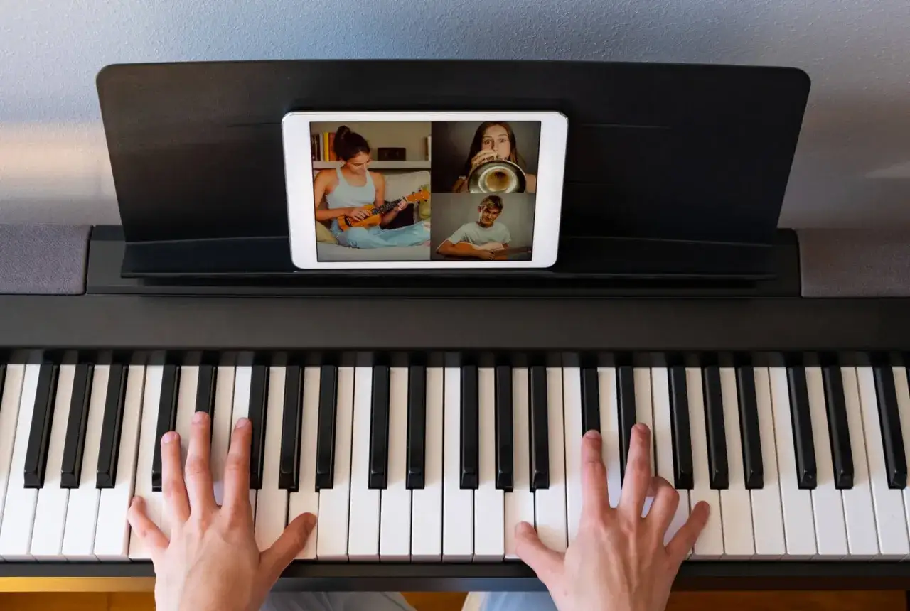 Keyboard czy pianino? Kluczowe różnice, które musisz znać!