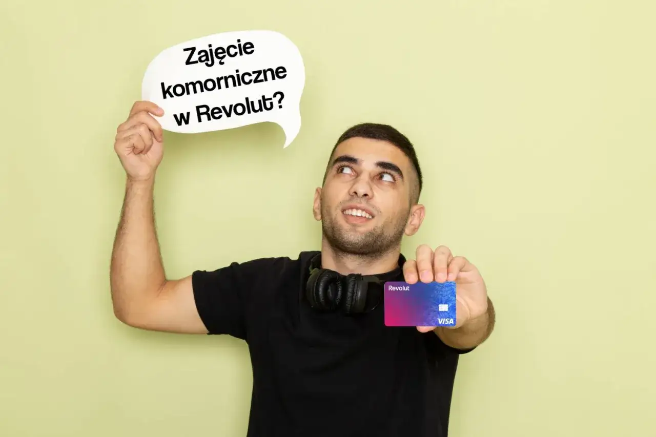 Mężczyzna trzyma kartę Revolut i chmurkę z napisem "Zajęcie komornicze w Revolut?".
