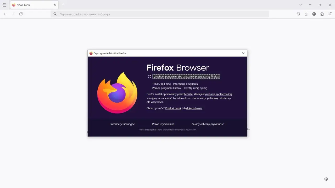Okno "O programie Mozilla Firefox" z opcją "Uruchom ponownie, aby uaktualnić przeglądarkę Firefox" dla przyspieszania Firefox.
