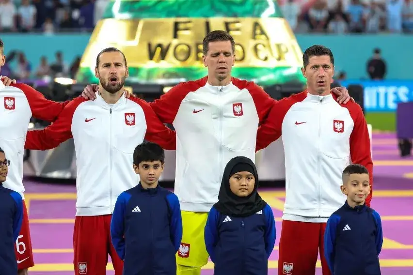 Ile dostaje piłkarz za mecz w reprezentacji? Zaskakujące kwoty i nagrody