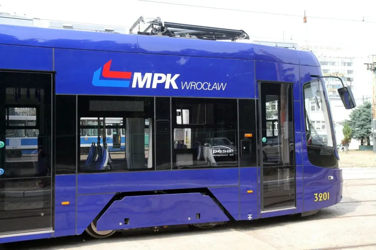MPK Wrocław za darmo dla uczniów? Sprawdź wszystkie warunki!