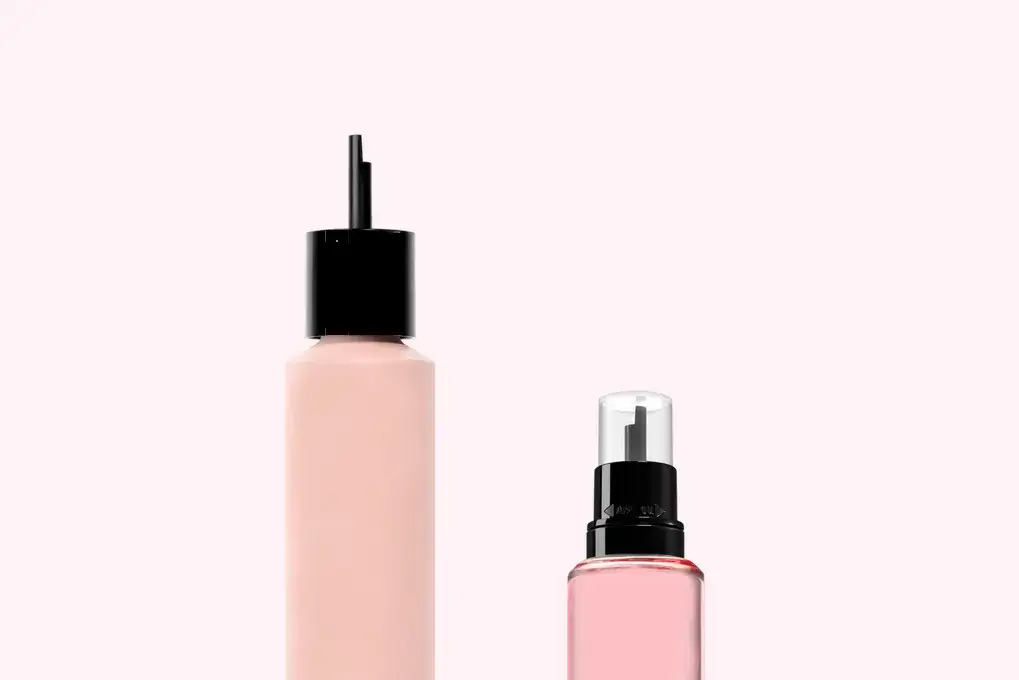Refillable perfumy co to znaczy? Poznaj ich zalety i działanie