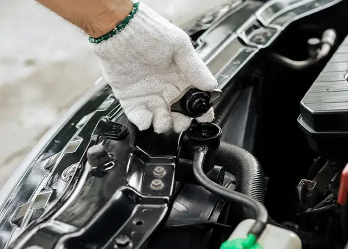 Uszkodzony korek chłodnicy objawy BMW – jak uniknąć przegrzania silnika