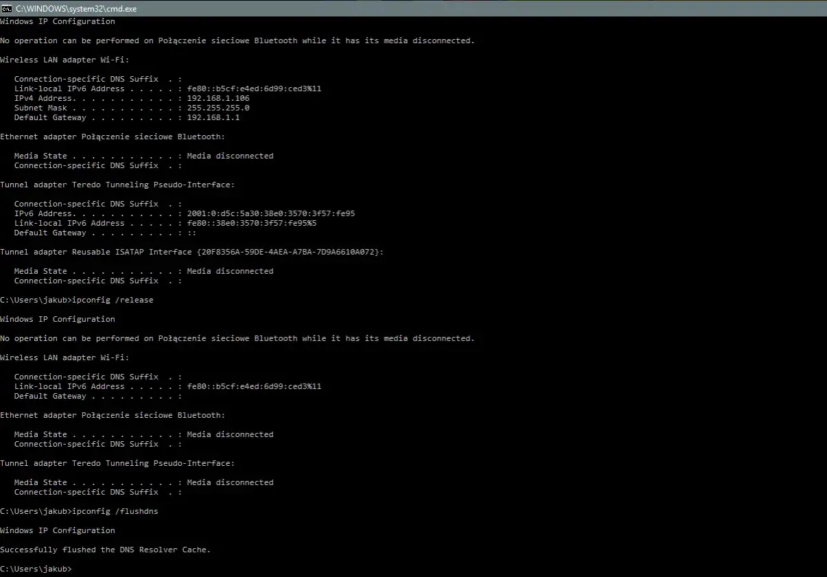 Wyniki polecenia ipconfig pokazują konfigurację sieciową, w tym adresy IP dla Wi-Fi i tuneli.